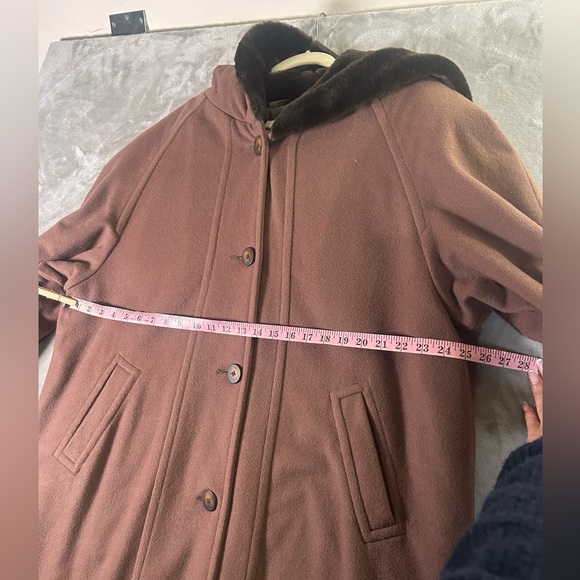 LL. Bean brown wool faux fur lined cuffs and hooded full length coat - Picture 11 of 13